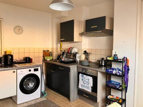 Foto - Helle und WG-geeignete Dachgeschosswohnung direkt an der Uni