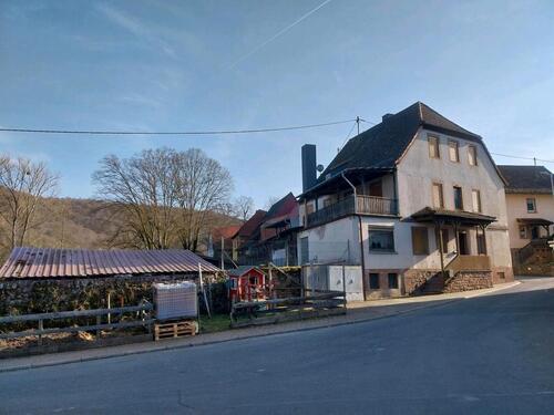 Foto - 8 Zimmer Mehrfamilienhaus, Wohnhaus in Gräfendorf