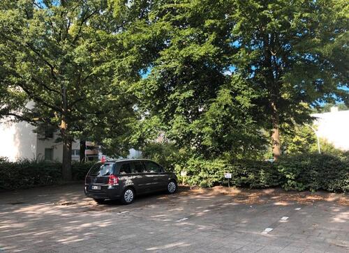 Foto - Parkplatz zu Vermieten - 60,00 EUR Miete,