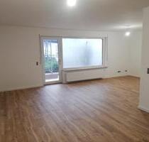 Schöne, fast neue 2-Zimmer Wohnung mit Sonnen-Terrasse - Hochheim am Main