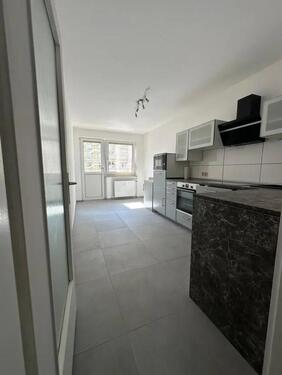 Foto - Erstbezug nach Renovierung. Voll ausgestattete Küche