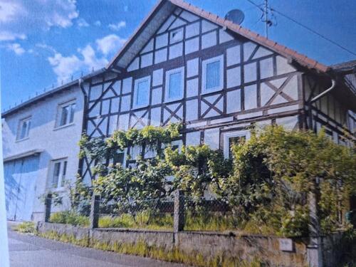 Foto - 9 Zimmer Bauernhaus, Landhaus zum Kaufen in Itzgrund