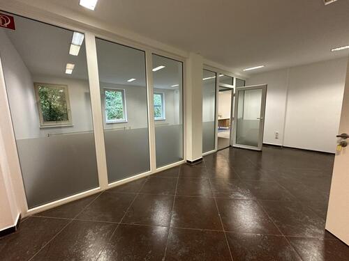 Foto - “Erstklassige Büro- und Lagerfläche in Kiel-Russee mit vielseitigen Nutzungsmöglichkeiten”