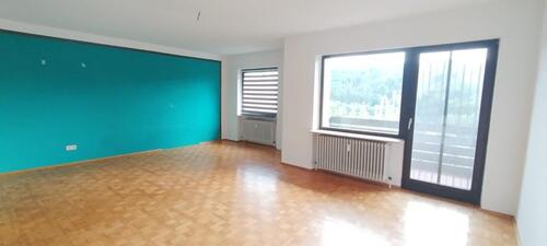 Foto - Ich biete eine schöne, 3-Zimmer-Wohnung Süd Balkon mit Garage