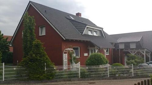 Foto - Helle Souterrainwohnung mit eigenem Eingang in Wolfsburg Hageberg