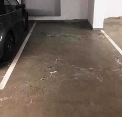 Foto - Pkw Stellplatz in Tiefgarage in Göttingen in Kasseler Landstrasse