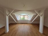 Foto - 2-Zimmer Dachgeschosswohnung mit Nähe zum großen Garten