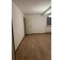 Gemütliche 2,5 Zimmer Wohnung in ruhiger Lage - Weingarten (Pfalz)
