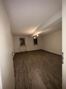 Foto - 2.5 Zimmer Etagenwohnung in Weingarten (Pfalz)