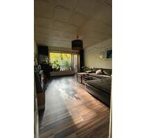 ZWISCHENMIETE 2-Zimmerwohnung Eimsbüttel mit Balkon - Bad Zwischenahn