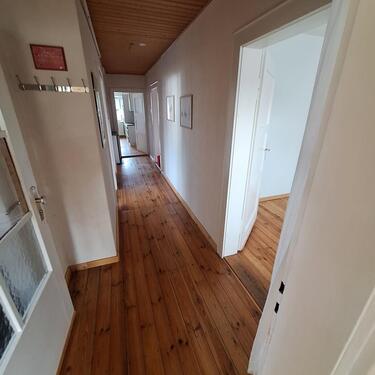 Foto - Exklusive 3 Zimmer Wohnung - 1.050,00 EUR Kaltmiete,