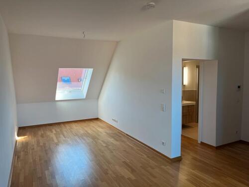 Foto - 2 Zimmer Dachgeschoßwohnung zur Miete in Leipzig