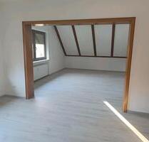 Helle Dachgeschosswohnung in 56271 Isenburg - Andernach