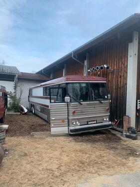 Foto - Selten: Elvis Presley Tourbus – MCI Crusader, Tiny House, Mobile