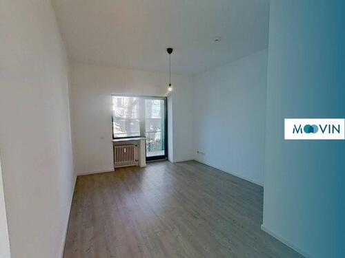 Foto - Große 2-Zimmer-Wohnung mit BALKON, saniertem Wannenbad und EBK