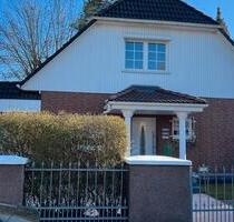 Freistehendes Haus In Frohnau Hermsdorf - Berlin Reinickendorf