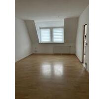 Dachgeschoss-Wohnung 3-Raum 64m² ohne Einbauküche mit Stellplatz - Jena Burgau