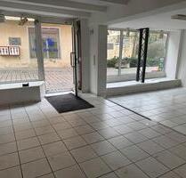 Laden in EhingenDonau - 950,00&nbsp;EUR Kaltmiete, ca.&nbsp; 80,00&nbsp;m&sup2; in Ehingen (Donau) (PLZ: 89584)