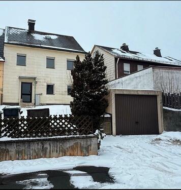 Foto - Haus zu verkaufen in Naila + Garage ( Schnäppchen ) Privat !