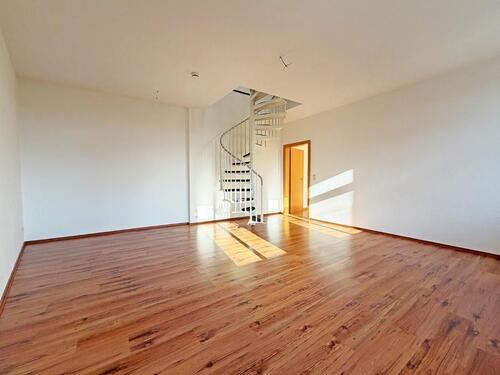 Foto - Renovierte 4-Raum Maisonette-Wohnung mit Einbauküche & 2 Balkonen