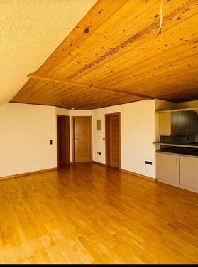 Foto - 5 Zimmer Dachgeschoßwohnung zur Miete in Gersthofen