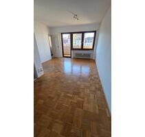 Sonnige,ruhige 1-Zimmerwhg. 30 qm, attraktiver Balkon, Habichtstr - Nürnberg Rabus