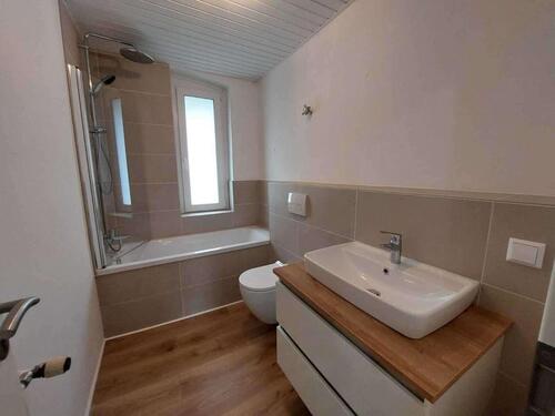 Foto - Erstbezug nach Modernisierung: 4 Zi. OG mit Garten(3-Fach-Vergl., neue Therme, uvm)