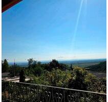 Biete freies Wohnen ( Kost + Logie + ) für Frau Hilfe Pflegekraft - Kindenheim