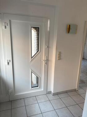 Foto - Zweifamilienhaus mit 2 Einbauküchen -ca 160qm