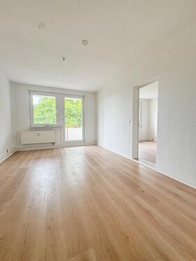 Foto - +++EINBAUKÜCHE MÖGLICH!! HELLE & SANIERTE 3-ZIMMERWOHNUNG MIT BALKON+++