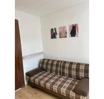 Zimmer auf Zeit - 35,00 EUR Kaltmiete, ca.  20,00 m² in Bottrop (PLZ: 46236)