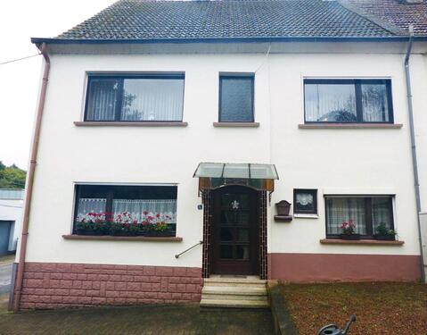 Foto - Gepflegtes Einfamilienhaus OT Wadern-Lockweiler mit GartenWeiher