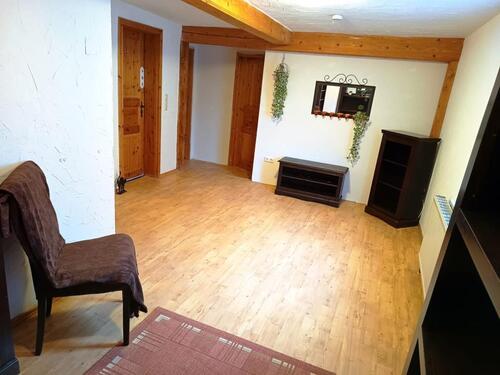 Foto - Großes Einfamilienhaus mit Wintergarten und Balkon