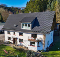 Großzügige 7-Zimmer-Wohnung mit Garten in Herscheid-Hüinghausen