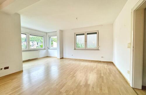 Foto - Exklusive 3-Zimmer-Erdgeschosswohnung mit neuer Küche & Terrasse