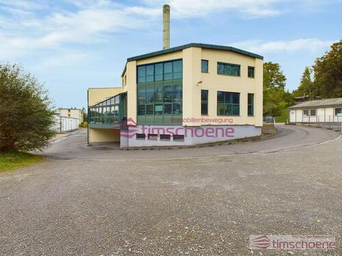 Foto - **Industriehalle mit Freifläche zur Miete in Suhl**