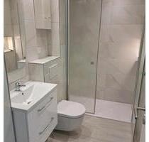 Vollmöblierte 2 Zi. Wohnung mit Balkon - Düsseldorf Stadtbezirk 8