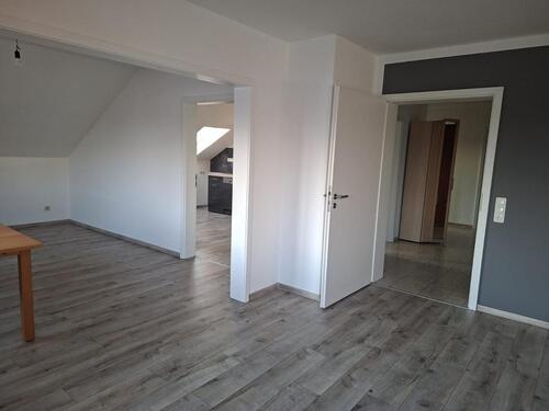 Foto - 4 Zimmer Dachgeschoßwohnung zur Miete in Weiterstadt