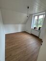 Foto - Renovierte Dachgeschosswohnung - 1.050,00 EUR Kaltmiete,