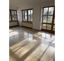 Großzügiges Haus in Tiefenbach - Nähe A92