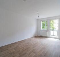 ++ Schöne 3 Zimmer Wohnung am Zeisigwald, mit Balkon und Badewanne++ ++ - Chemnitz Hilbersdorf
