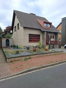 Foto - Freistehendes EFH mit Garage in ruhiger Wohnlage