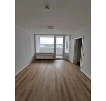 Modernisierte 2-Zimmer-Eigentumswohnung mit Balkon & Aufzug - Monheim am Rhein