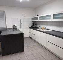 Nur mit Küche und Schlafzimmer!!!! 3 Zimmer 82qm Balkon. Holweide - Köln Mülheim Nur mit Küche und Schlafzimmer!!!! 3 Zimmer 82qm Balkon. Holweide - Köln Mülheim