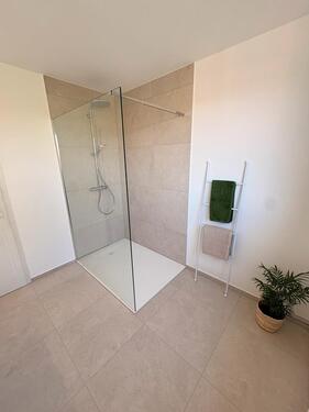 Foto - Schöne DG-Wohnung, neues Bad, Wärmepumpe