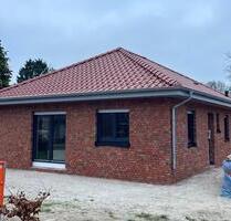 Erstbezug Bungalow Hesel - 1.100,00&nbsp;EUR Kaltmiete, ca.&nbsp; 90,00&nbsp;m&sup2; in Hesel (PLZ: 26835)