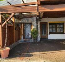 WG Zimmer teilmöbliert - 300,00&nbsp;EUR Kaltmiete, ca.&nbsp; 25,00&nbsp;m&sup2; in Frickenhausen (PLZ: 72636)