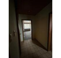 Renovierungsbedürftige 3-Zimmer-Wohnung mit Balkon im 1. OG in Gl - Gladbeck Alt-Rentfort