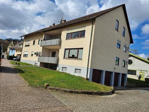 Foto - 4 Familien Haus 1500 qm Grundstück 2 grosse Hallen erweiterbar