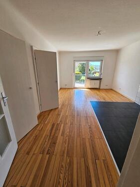 Foto - Helle & grozügige 3 - 4 Zimmer Wohnung